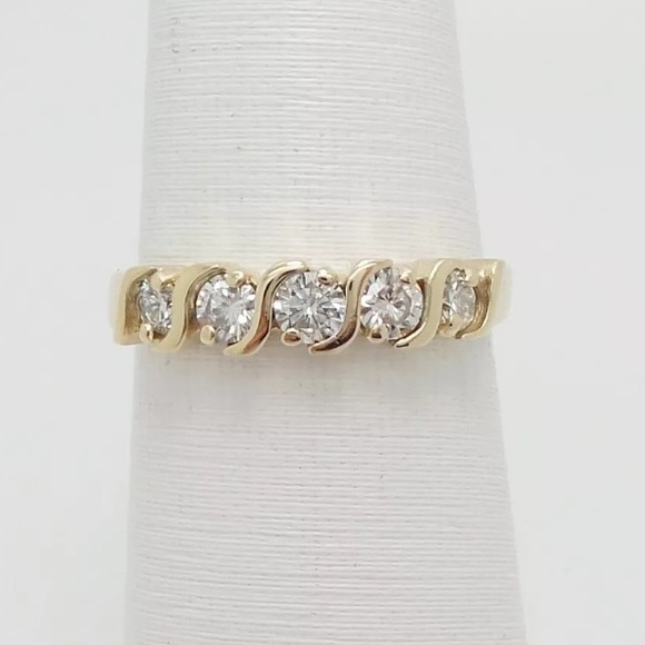 Jewelry - 1/2 carat 14k yellow gold diamond ring